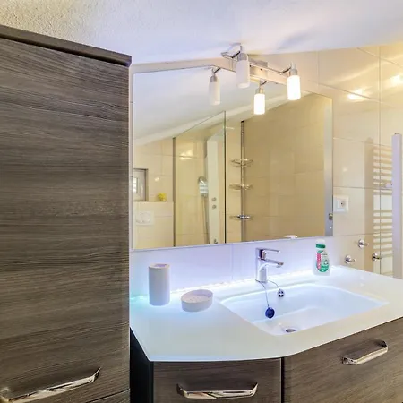 Cosic Apartment Klenovica