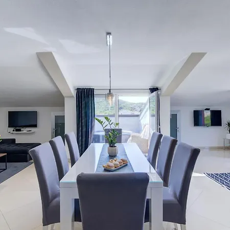 Διαμέρισμα Cosic